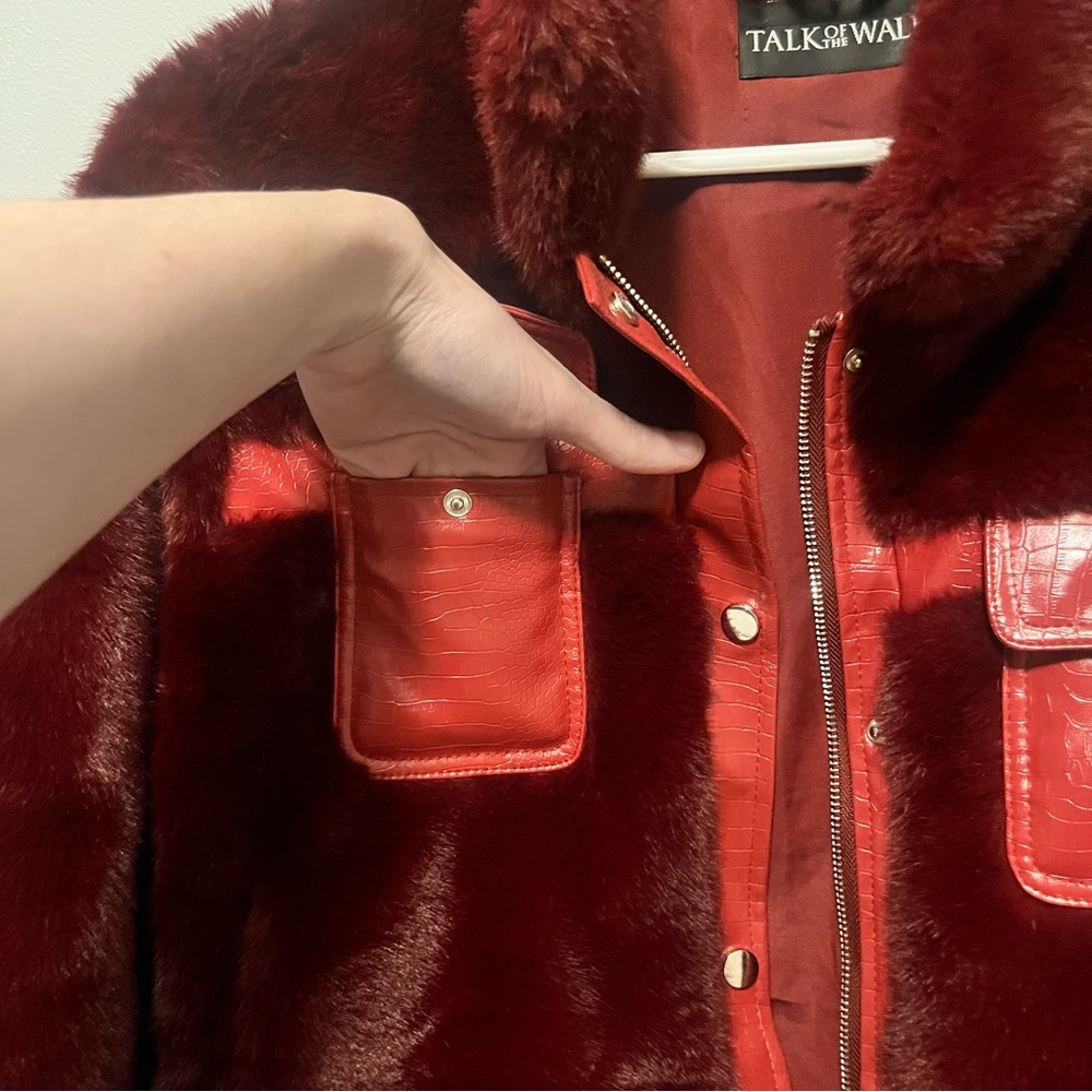 🎉🎉Red Contrast Trim Faux Croc Leather & Faux Fur Snap Button Front Zipper Moto - Picture 11 of 17
